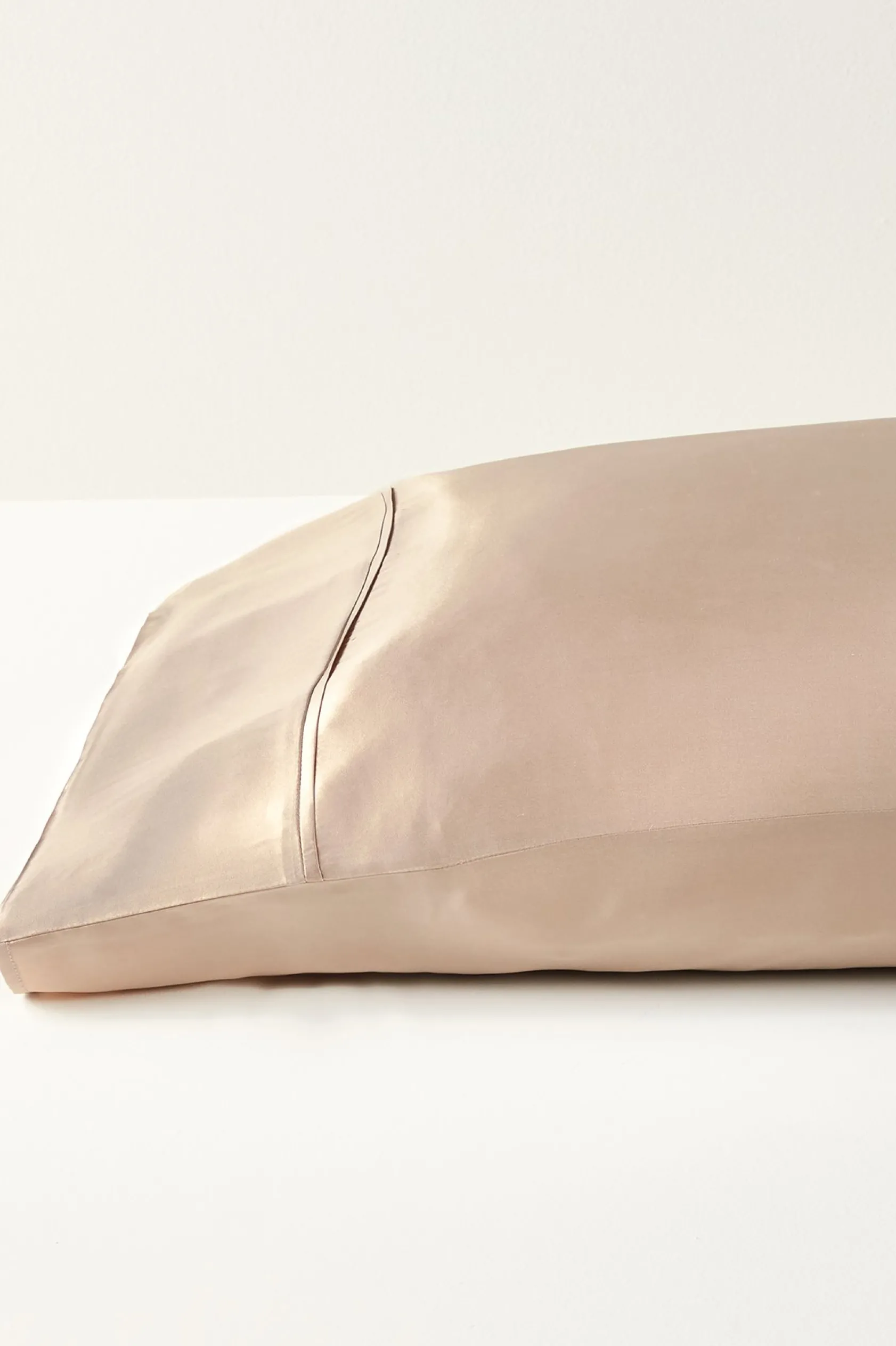 Soft Surroundings Dreamy Silk Pillowcase