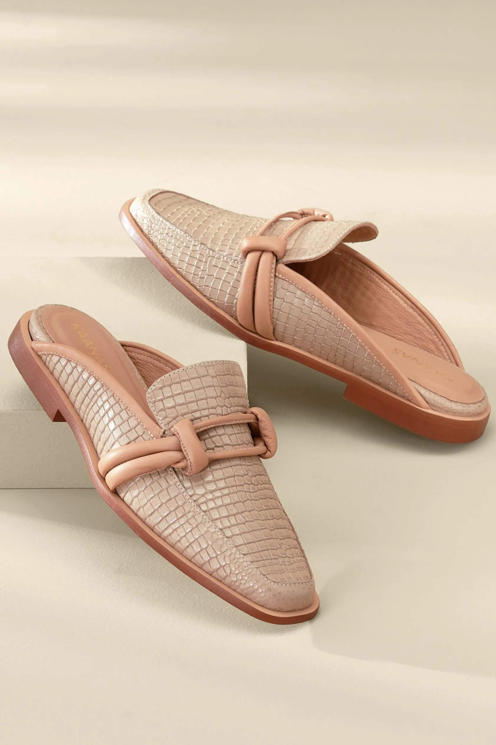 Soft Surroundings Kaanas Hemlock Loop Mule