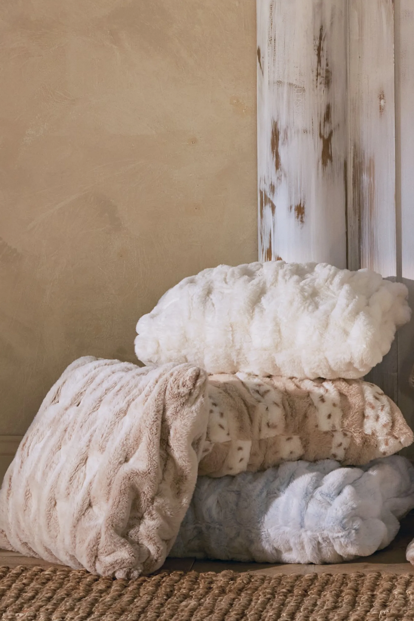 Soft Surroundings La Parisienne Faux Fur Pillow