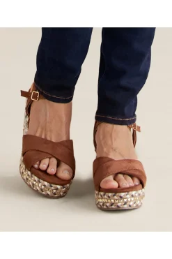 Soft Surroundings Patrizia Sloane Wedge