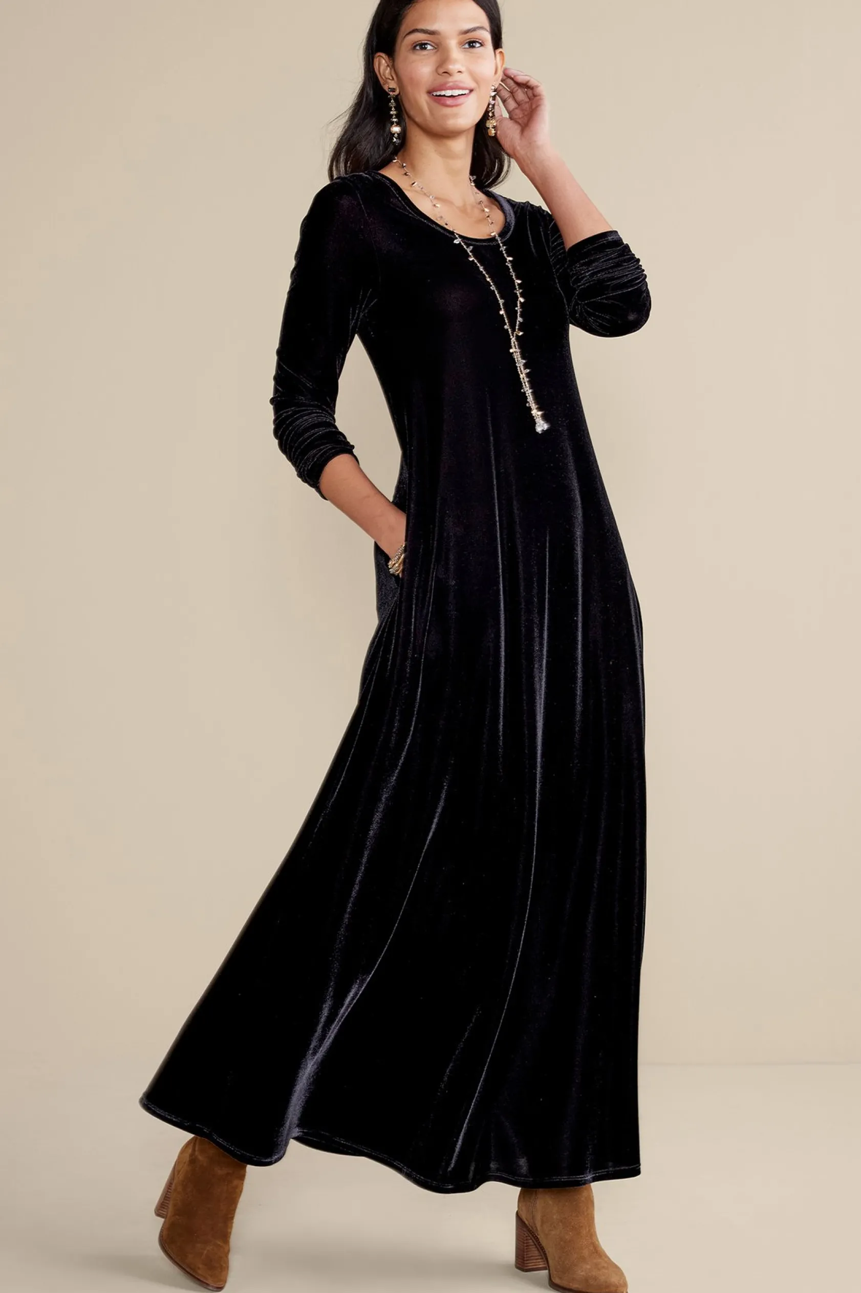 Soft Surroundings Santiago Stretch Velvet Dress